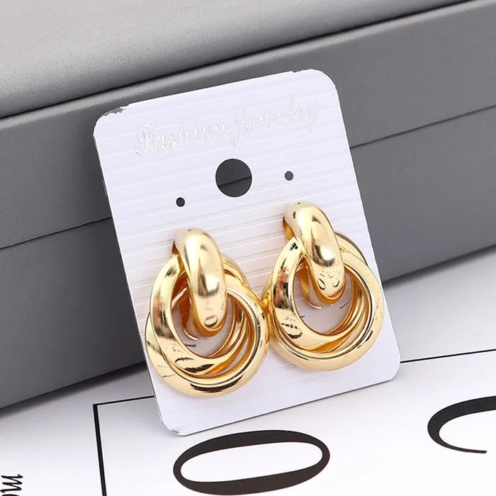 New Fashion Small Stud Earrings for Women Gold Color Metal Twisted Statement Earring Classic Simple Beautiful Jewelry