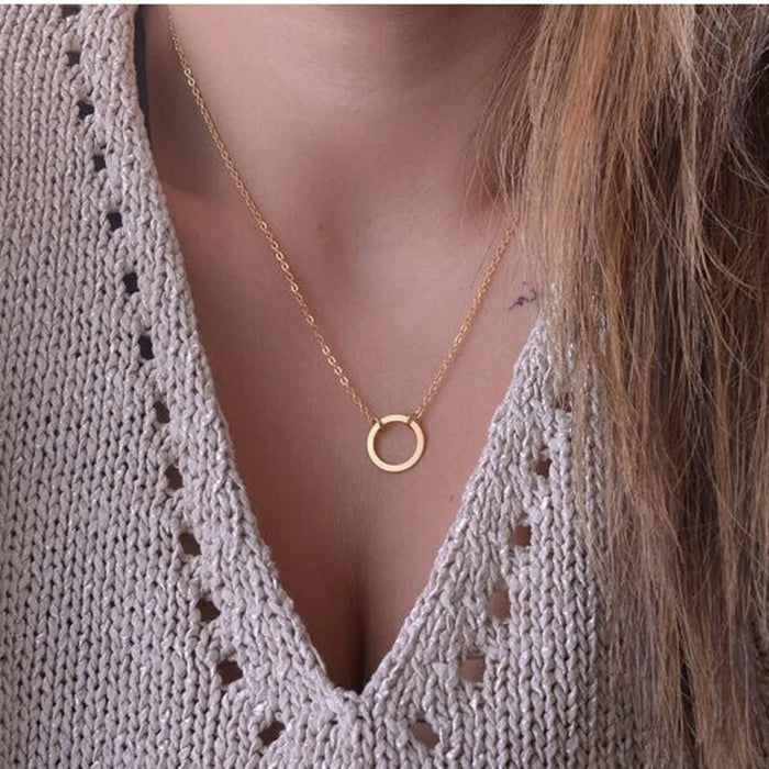 Minimalist Round Stick Pendant Necklace for Women Pearl Clavicle Necklace Leaves Long Chain Fashion Jewelry Statement Girl