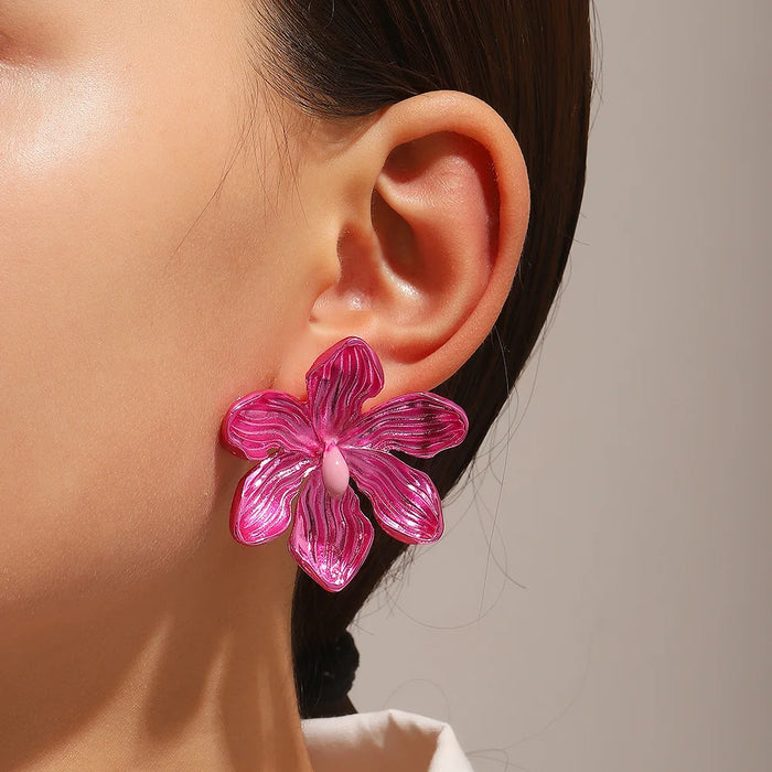 New in European and American Personality Exaggerated Alloy Flower Pink Earrings