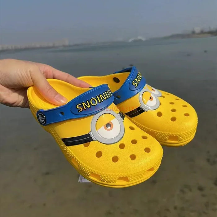 Children'S Croc Shoes Minions Boys And Girls Beach Shoes Slippers Sandals Non-Slip Breathable Wear-Resistant Toe-Toe Slippers