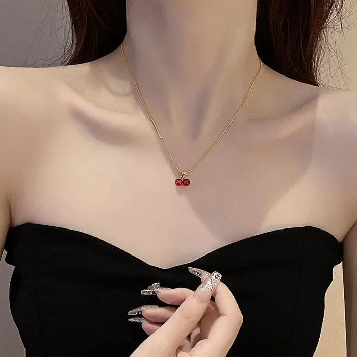 Summer Light Luxury Red Zirconsweet and Cute Cherry Pendant Necklace for Women's Personality Charming Collar Chain Jewelry