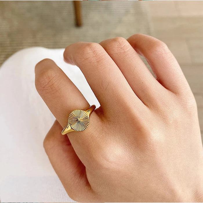 High Quality  Wave Rings For Women Minimalist Dainty Rays Texture Circle Ring Stainless Steel Signet Chunky Dome Ring