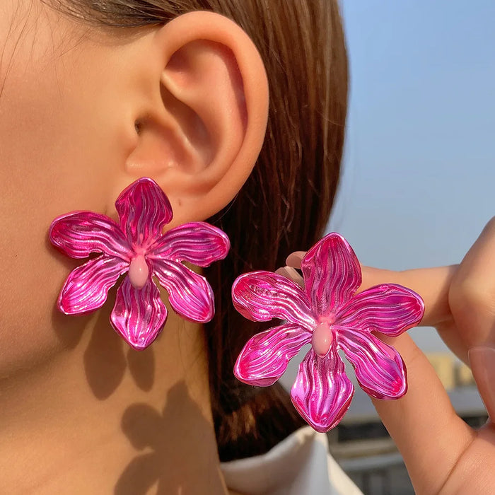 New in European and American Personality Exaggerated Alloy Flower Pink Earrings